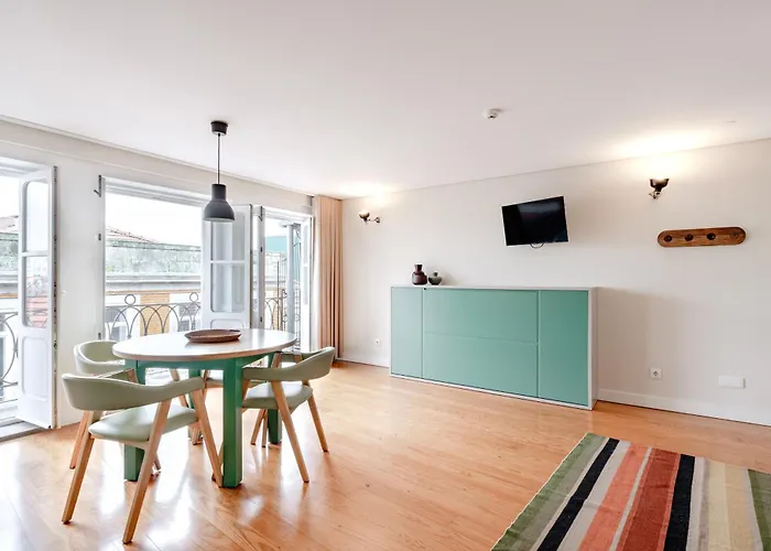 Viva Three Magi Residence Porto