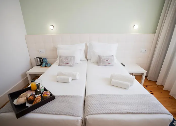 Bed and Breakfast Turista Da Trindade OOporto