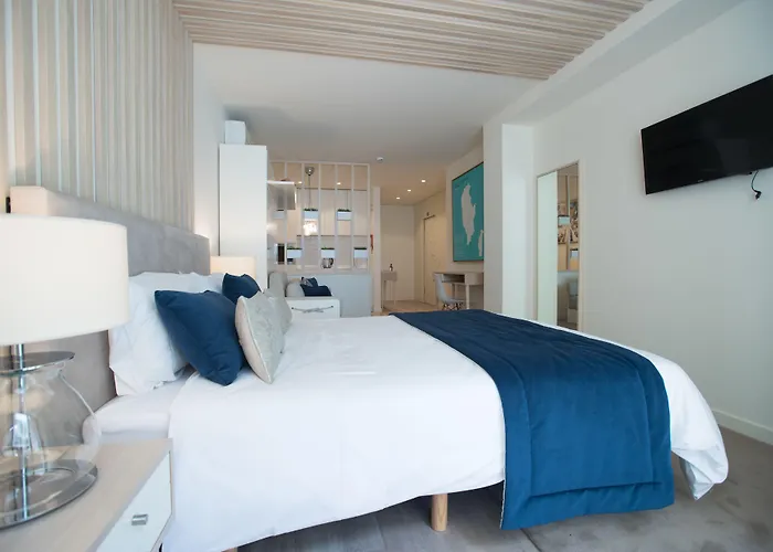 Almada Wine House - Tourism Apartments OOporto
