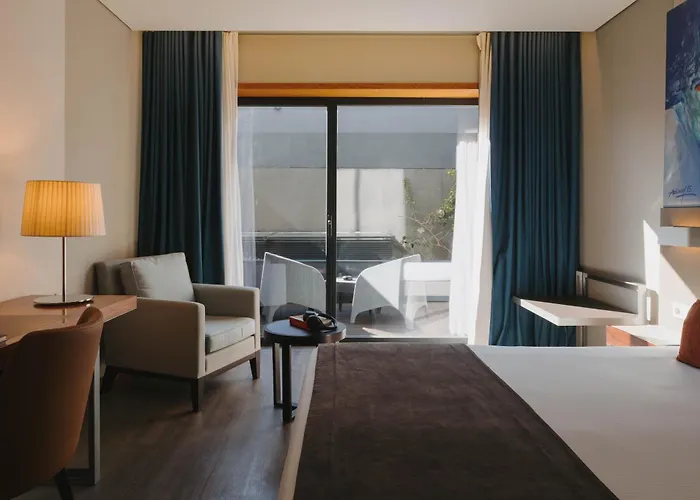 Hoteles cerca de Rotunda da Boavista
