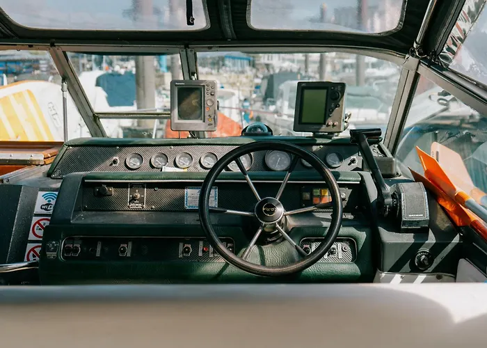 Hotel Sleepboat Yacht In Oporto Douro