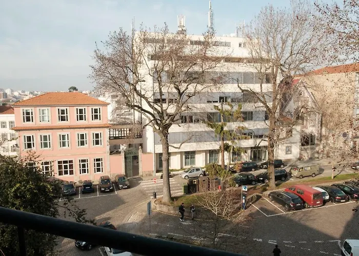 Apartment With Balcony In The Square OOporto che accetta animali